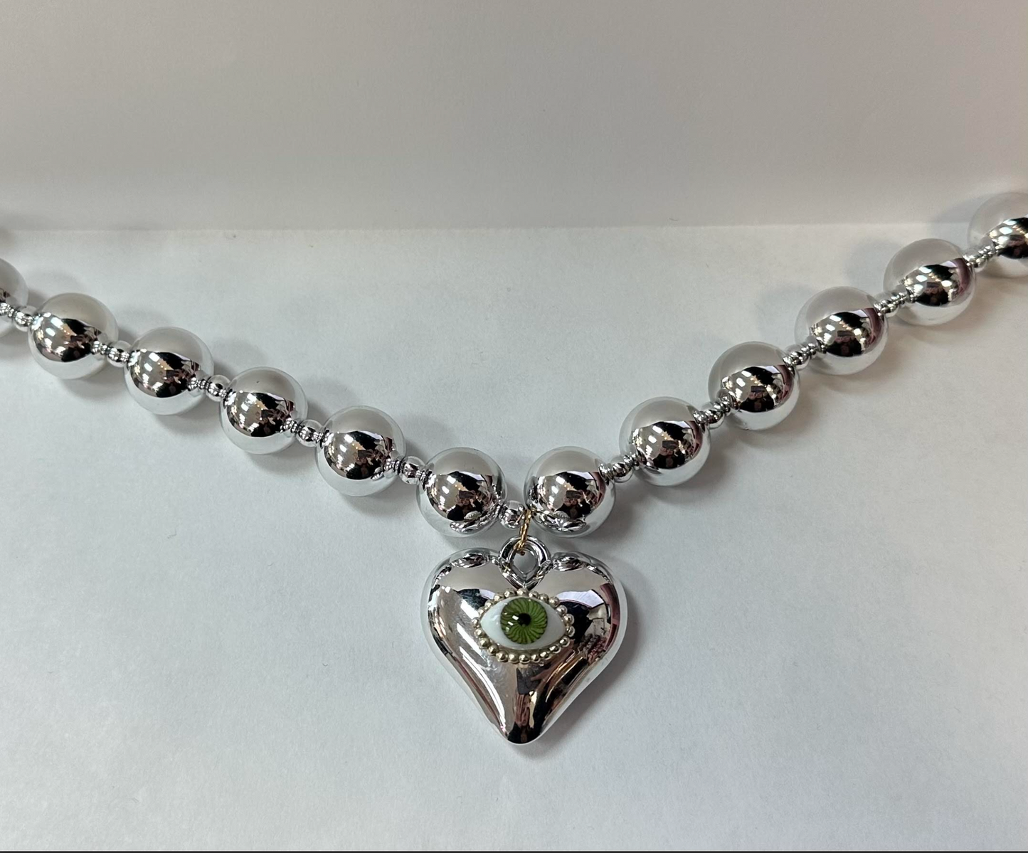 Green Eye Pearls Necklace
