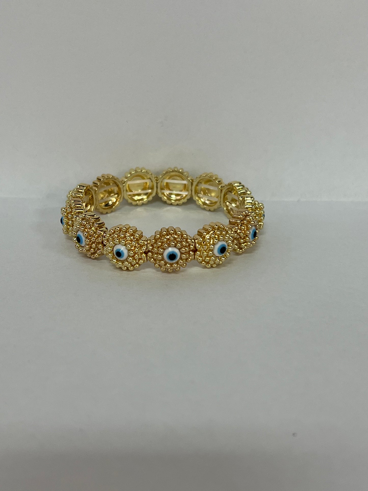 Bracelet with several eyes